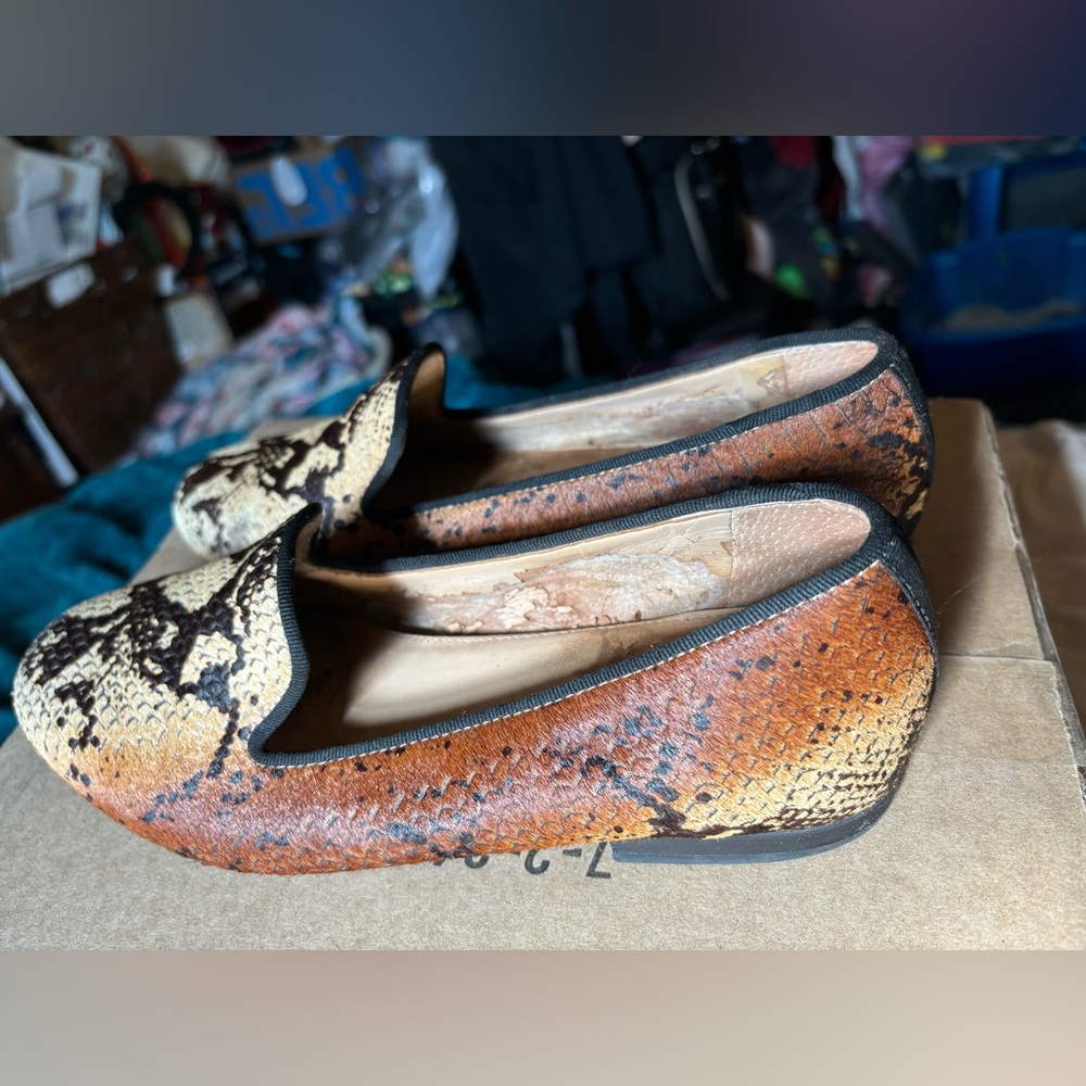 Antonio Melani Women’s Fur Flats